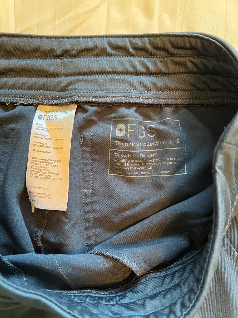FIGS Scrub Set - Size S - Picture 8 of 8